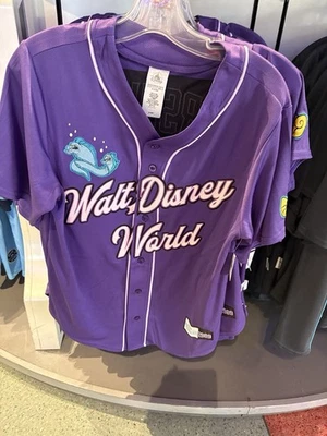 Camiseta de béisbol 2025 Disney Parks Disney Villians Ursula adulto XL XXL NUEVA Foto 1 de 4