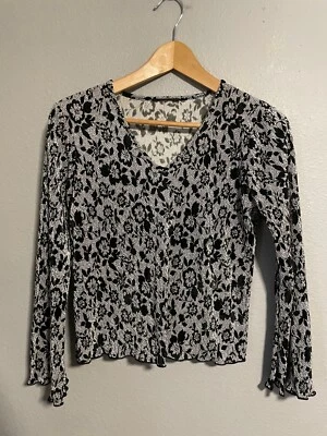 Top de mujer vintage mediano negro floral arrugado lechuga dobladillo caprichoso hada años 90 Foto 1 de 4