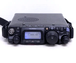 Nadajnik-odbiornik YAESU FT-817 HF/50/144/430MHz - Zdjęcie 1 z 10