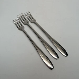 Vtg WALLACE SILVER Stainless "STARGLOW" 3 SEAFOOD / COCKTAIL FORKS 5-7/8” Glossy - Picture 1 of 2