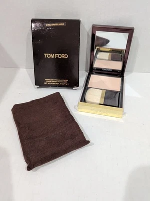 Tom Ford Translucent Finishing Powder 01 Alabaster Nude .31oz/ 9g New In Box - Image 1 of 4