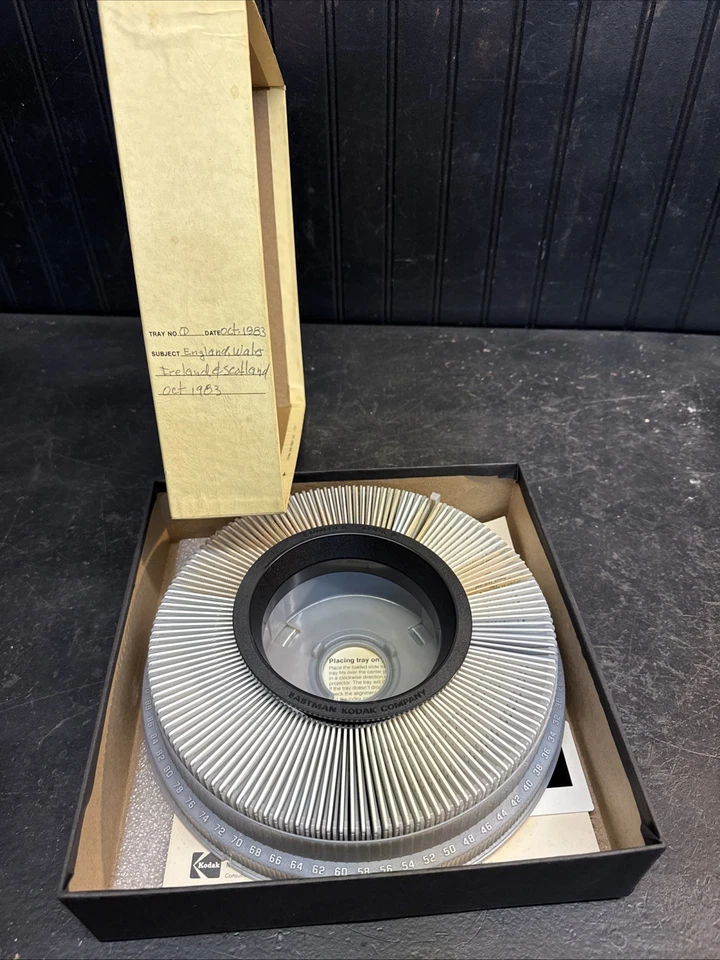 Vintage Kodak Carousel 140 Slide Projector Tray With Slides Ireland Holiday - Image 1 of 1