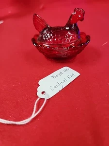 Boyd Mini Hen on Nest Salt Cellar 3rd Five Years (1984-1988) #126 Cardinal Red - Picture 1 of 4
