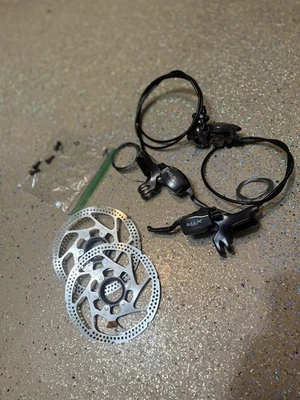 Shimano XTR ST-M965 Dual-Control Set With Rotors 160mm and Hardware. - Image 1 of 4