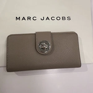 Marc Jacobs 4F4SMP011S01 Turnlock Wallet Leather Concrete - Picture 1 of 7