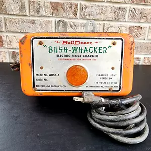 Vintage Planierraupe Bush-Whacker Elektrozaun Ladegerät 115 Volt 60 Zyklen WD56-A - Bild 1 von 11