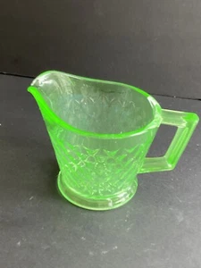 Imperial Quilted Green Uranium Depression Glass Creamer As Is - Foto 1 di 7