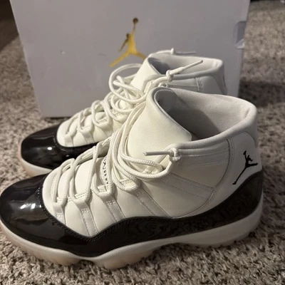 Mujer Nike Air Jordan 11 Retro Nuevo En Caja Talla 11 Vela Terciopelo Marrón ATM Foto 1 de 4