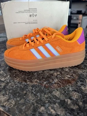 Zapatilla deportiva Adidas para mujer VL Court plataforma audaz NARANJA/PÚRPURA talla 6. Foto 1 de 4