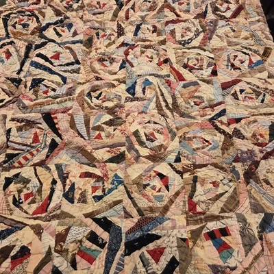 Edredón loco vintage cosido a mano - 72” x 56” - arte popular de retazos de chatarra de mediados de siglo Foto 1 de 4