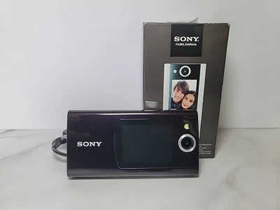 Sony Bloggie Duo Camera (Violet) MHS-FS2/VC Parts or Repair - Image 1 of 4