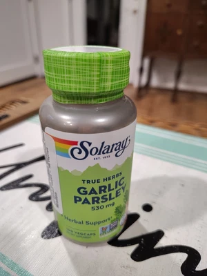 Bombilla de ajo y hoja de perejil Solaray 530 mg | 100 cápsulas vegetales Foto 1 de 4