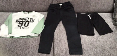 Young Boys - 2 Brand New Tops - Black Jeans & Black Shorts - Age 5-6 Years (J38) — 第 1/4 张图片
