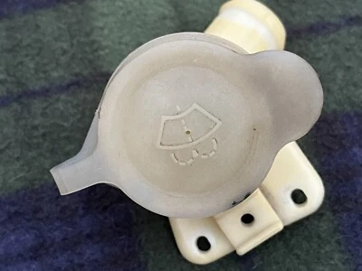 Jaguar XJS V12 Parabrisas Lavadora Botella Tapa Relleno Cuello Foto 1 de 4