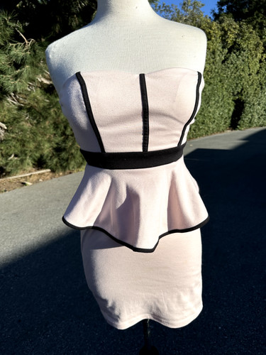 VALENTINO Abito Bloom rosa medio Sweetheart senza spalline bodycon imbottito peplum Y2K donna