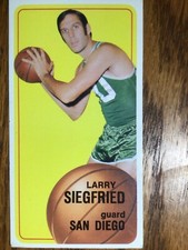 1970-71 Topps basketball Larry Siegfried Card #88 EX Well Centered good corners