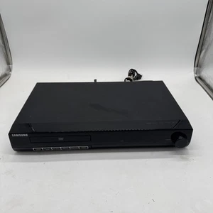 Samsung HT-TZ422 DVD Heimkino Receiver Player - Bild 1 von 9