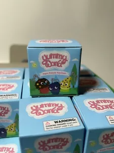 KIDROBOT YUMMY WORLD FRESH FRIENDS KEYCHAIN BLIND BOX 2017 HEIDI KENNEY ART TOY - Picture 1 of 4