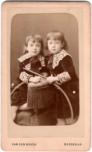 Cdv.Jumelles.Soeurs.Fillettes.Jeunes Filles.Photo Van Den Bosch à Bordeaux 1875. - Picture 1 of 2