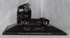 Herpa H0 110563: MAN TGX XLX Zugmaschine "Sonderedition Jochen Hahn", PC - Bild 1 von 1