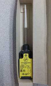 GIOVENZANA FTN135Z11N LIMIT SWITCH w/ WAND NEW!! QUANTITY!! WOW!! - Picture 1 of 2