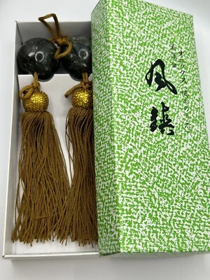 Pesas de pergamino colgante de piedra de mármol japonés Fuchin Kakejiku borla dorada Foto 1 de 4