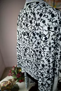 CREWEL EMBROIDERED 100% CASHMERE PASHMINA WHITE SHAWL - Picture 1 of 7