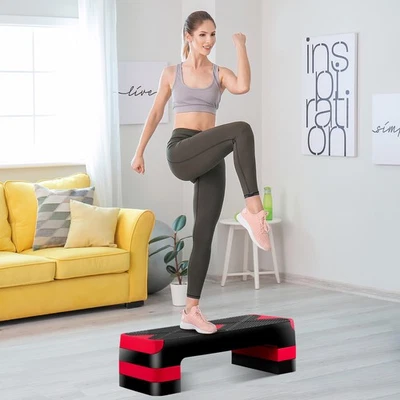 Paso de ejercicio resistente con múltiples opciones de ajuste de altura Foto 1 de 2