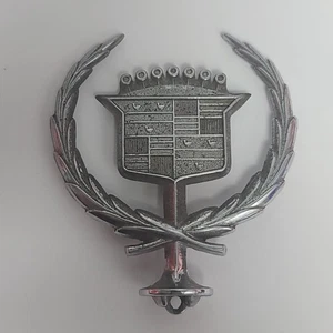 Cadillac Deville Wreath Hood Ornament Metal Silver Crest Emblem - Picture 1 of 6