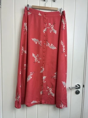 Cotton traders coral floral maxi skirt size 14 - Image 1 of 4