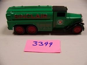 1930 DIAMOND "T" TANKER TRUCK COIN BANK, SINCLAIR (ITEM #3399) - Picture 1 of 5