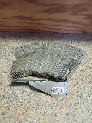 Simpson Strong-Tie H2.5A-80 Hurricane Foto 1 de 3