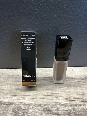Sombra de ojos Chanel Hombre D’EAU fluida iridiscente 757 Splash (0,2 fl oz)�� Foto 1 de 4