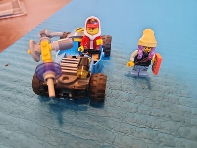 LEGO Hidden Side: Shrimp Shack Attack (70422) - Car & 2 Minifigures  - Image 1 of 3