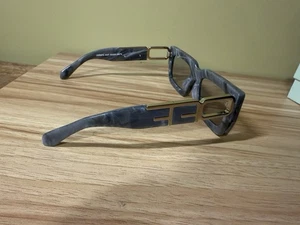 Off-white sunglasses - Picture 1 of 8
