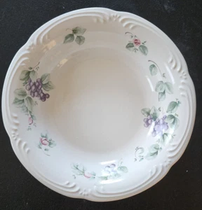 Pfraltzgraff Weinrebe 9" x 2" tiefe Salatschüssel - Bild 1 von 6