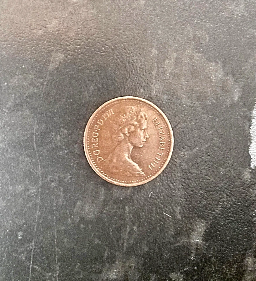 1971 Half New Penny - Elizabeth II Rare Beautiful coin In Collectibles Condition - Image 1 of 2
