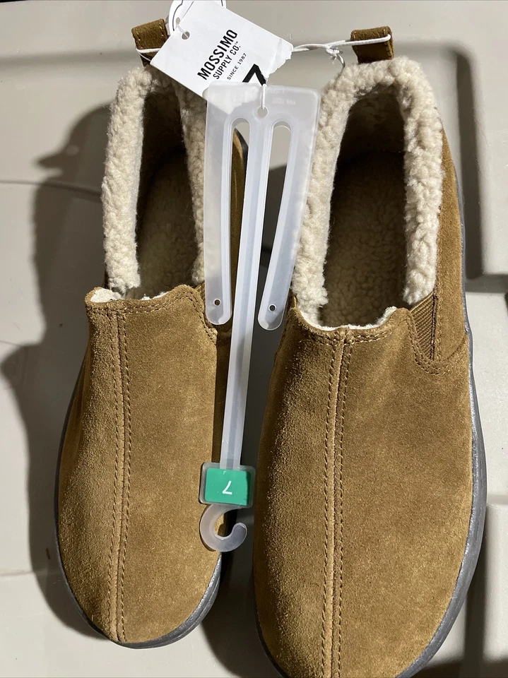 Zapatillas Mossimo para hombre ~ Cuero de gamuza genuino y sherpa ~ MARRÓN ~ Suela gruesa ~ Talla 7 Nuevas con etiquetas Foto 1 de 4