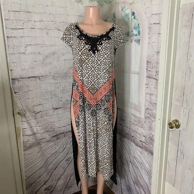 Bebe 女式束腰上衣大码弹力花朵印花两侧开口 — 第 1/4 张图片