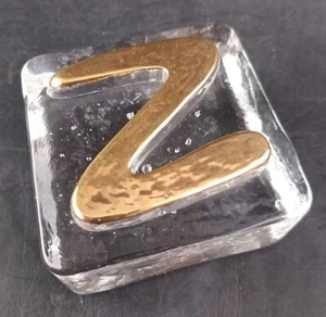 Blocco di vetro artigianale 2,5" con lettera oro "Z" o "N" da espressioni in vetro - Foto 1 di 4