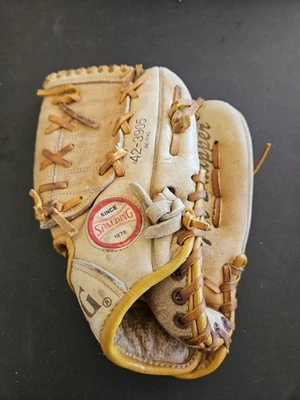  VINTAGE SPALDING THE SNAPPER 42-3905 YOUTH BASEBALL EZ-FLEX LEATHER 9” GOLVE  - Image 1 of 4