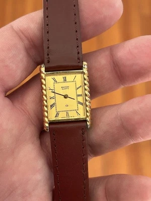 💙 ¡FUNCIONA MUY BIEN! Reloj Tanque Cuarzo Tono Dorado RICOH Vintage ÚNICO Años 80 Casi Nuevo Foto 1 de 4