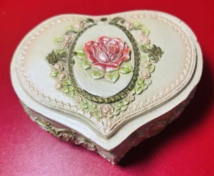Victorian Revival 4” X 4” X 2” Red Rose 🌹 Herz ❤️ Schmuck Schmuck Schmuckkästchen Vintage - Bild 1 von 12