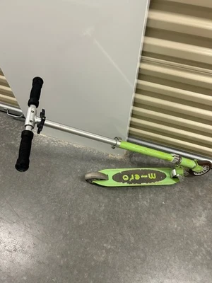 Micro Sprite Lime Green Faltbarer Roller - Bild 1 von 4