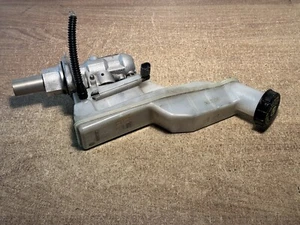 2018 MERCEDES A CLASS W176 1.6 PETROL BRAKE MASTER CYLINDER A2464300302 @5 - Picture 1 of 5