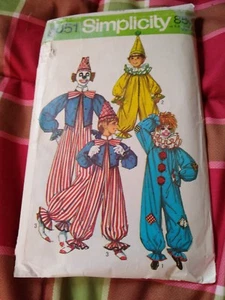 1970/1975 Simplicity Clown Costume Pattern 9051/7162 Child Size 6-8 Uncut - Picture 1 of 4