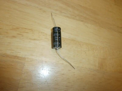 CAPACITOR 220 UF 100 VOLTS AXIAL, NTE, NOS - Imagem 1 de 3