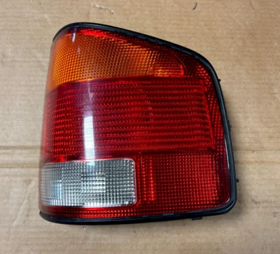 Lanterna traseira direita Chevrolet S10 1994-1998 UE - Imagem 1 de 4