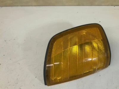 1989 Mercedes 260E Sedan Front Passenger Right Turn Signal Park Lamp Light S - Image 1 of 4