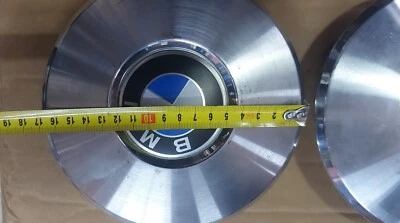 WHEEL HUB SET ORIGINAL-auto parts accessories bmw vintage - Image 1 of 4